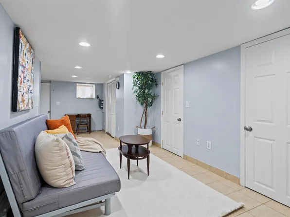 41 Irving St #1, Jersey City, NJ 07307