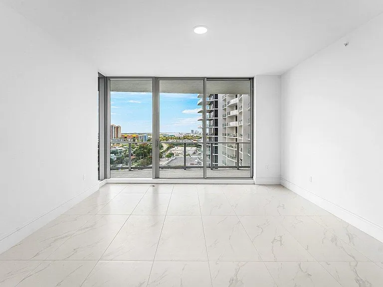 220 Lake Shore Dr #1415 — Photo 10