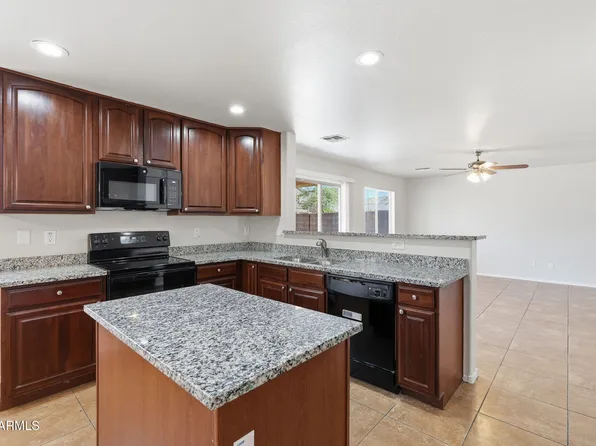 11216 W PIERSON Street, Phoenix, AZ 85037