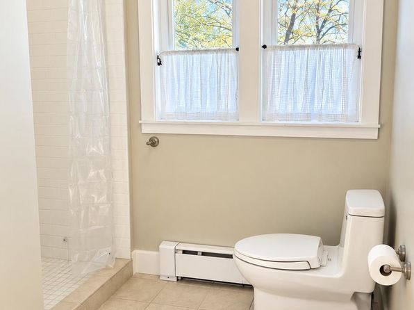 4 bedroom rental in Vancouver — photo 16