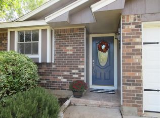 417 N Meinecke St, Bellville, TX 77418