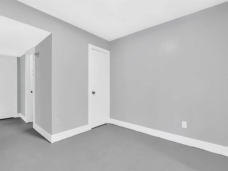 3802 Dabney Apartments — Photo 17