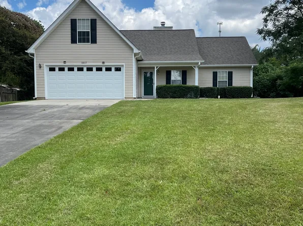 8857 Woodridge Ct, Jonesboro, GA 30238