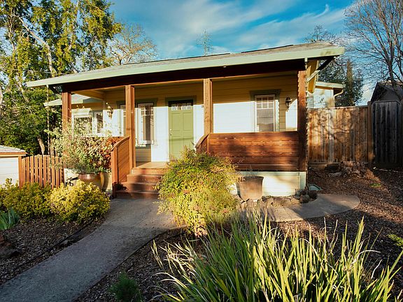 3rd image of 17537 Sunset Way