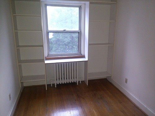 5th image of 4518 S Dakota Ave NE