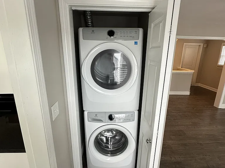 20-22 Lafayette Rd #2 — Photo 14