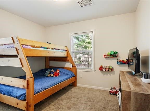 5th image of 8811 Rainbow Ln