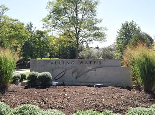 9441 Falling Waters Dr W, Burr Ridge, IL 60527