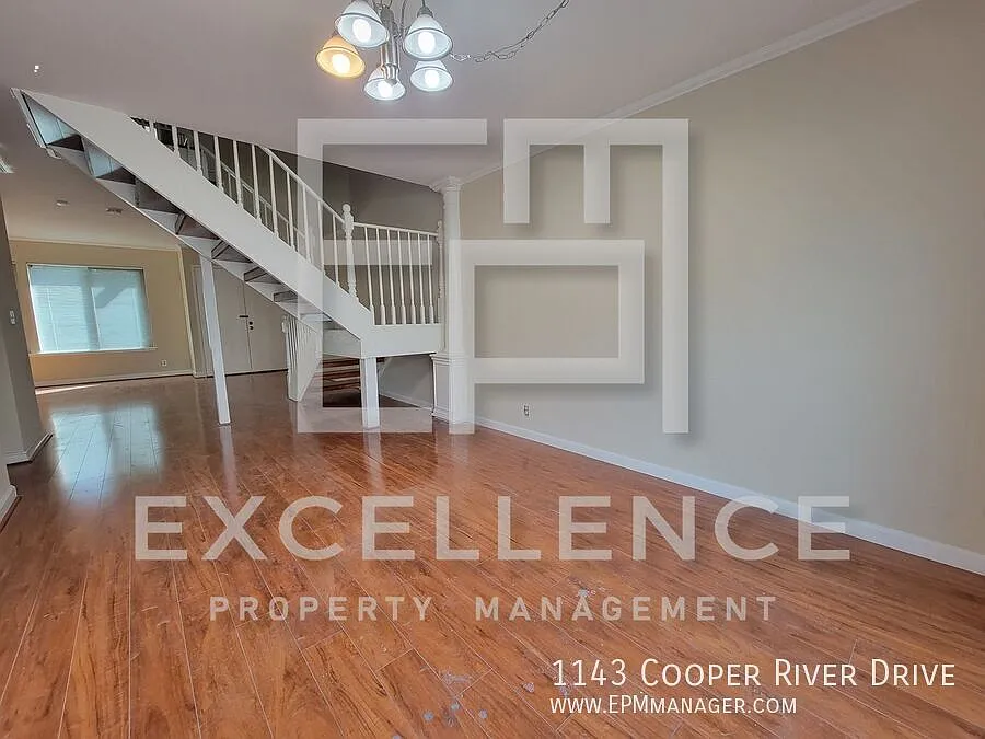 3/2.5 Townhouse with 2 Car Garage, — Photo 4