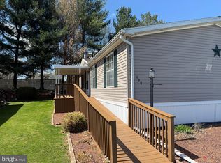 130 Greenbriar Cir, Lancaster, PA 17603