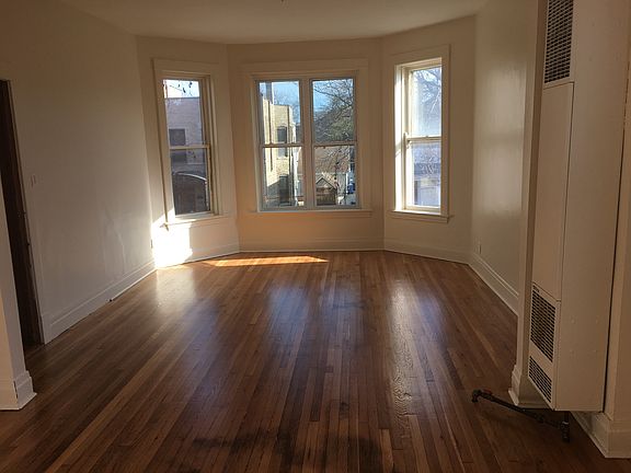 Living Room/Den