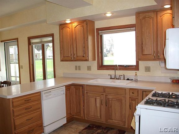 5th image of 9759 W Ferndale Dr