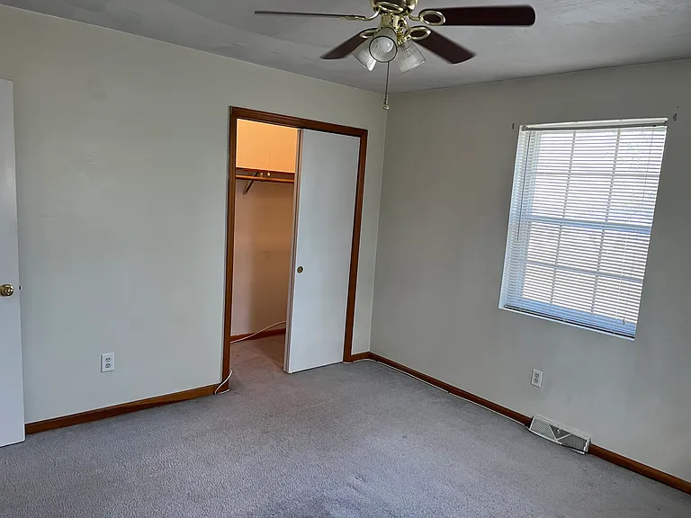 426 Atherly St NE — Photo 8