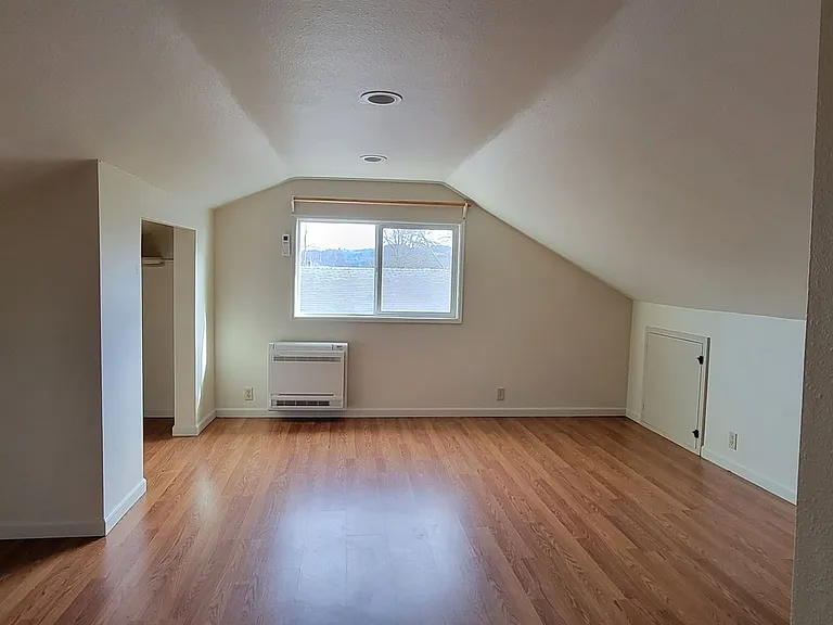 1217 Goucher St — Photo 16