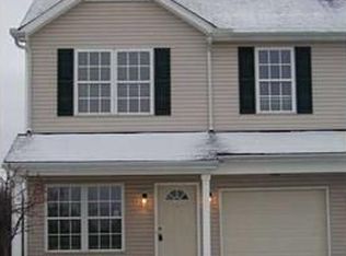 102 Portrait Cir, Pickerington, OH 43147