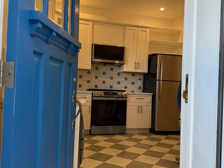 1535 S Broad St #1R — Photo 3