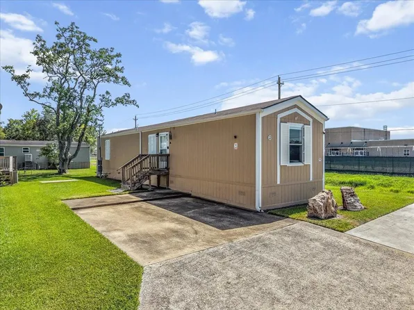 13210 7th St Trailer 22, Santa Fe, TX 77510