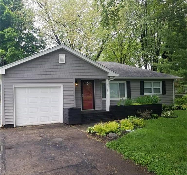 1st image of 421 Lakeview Dr