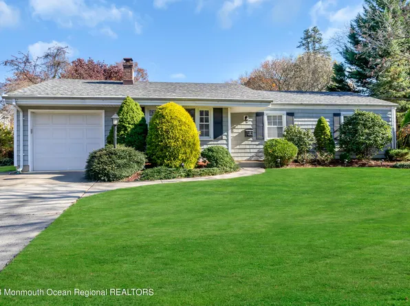 12 Village Lane, Middletown, NJ 07748