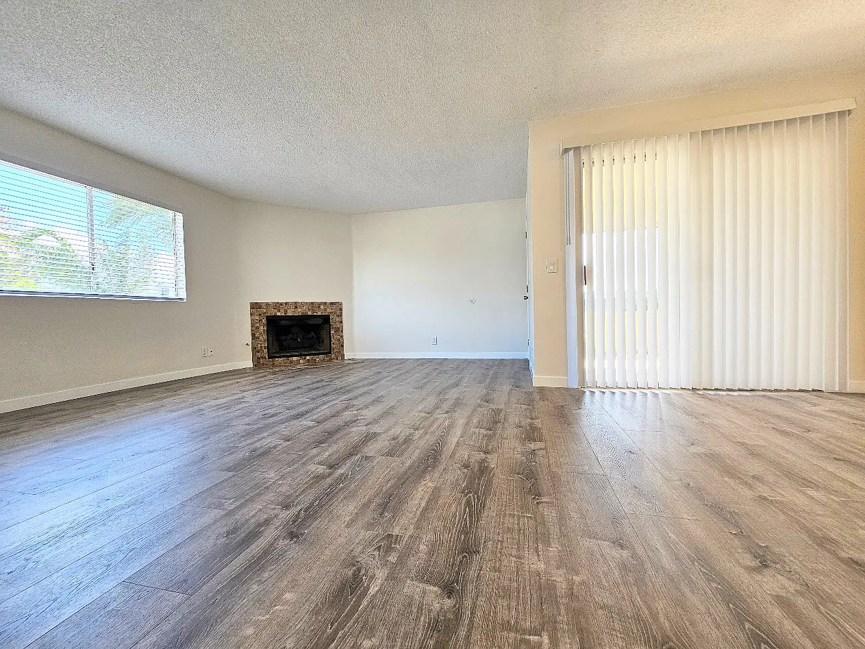 2 bed, 1032 sqft, $2,595 — Photo 3