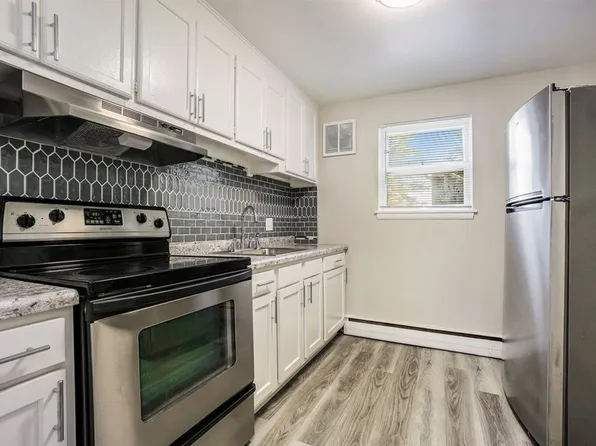 103 Devon Ave #C5, Kalamazoo, MI 49004