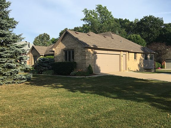 2nd image of 633 Oakland Dr