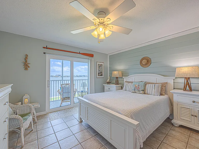 1516 S Lakeside Dr #203 — Photo 8