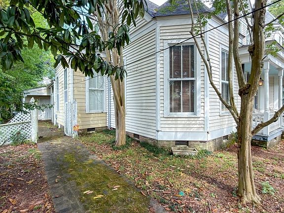 3rd image of 714 3rd St