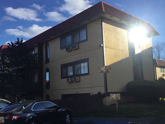 2nd image of 11-10 Granada Cres #6