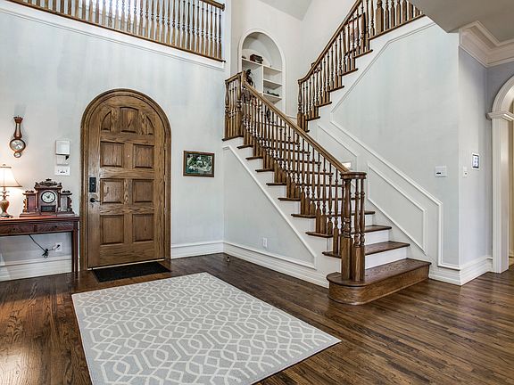4th image of 1812 Macgregor Dr