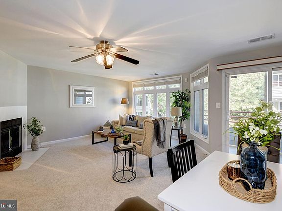 3rd image of 1119 Lake Heron Dr APT 2A