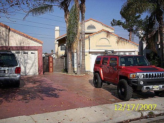 NOTICE GATED ENTRY