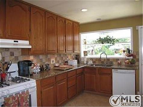 4th image of 3320 W 189th St