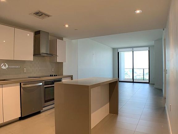 5th image of 1600 NE 1st Ave #1615