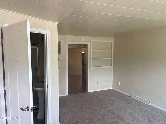 5th image of 716 W Robb Ave
