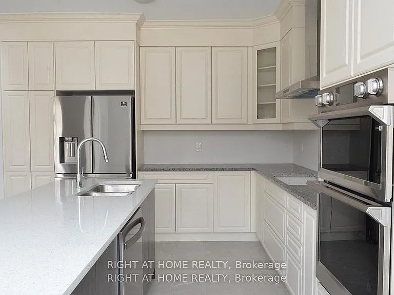 65 Jazzberry Rd #2 — Photo 8