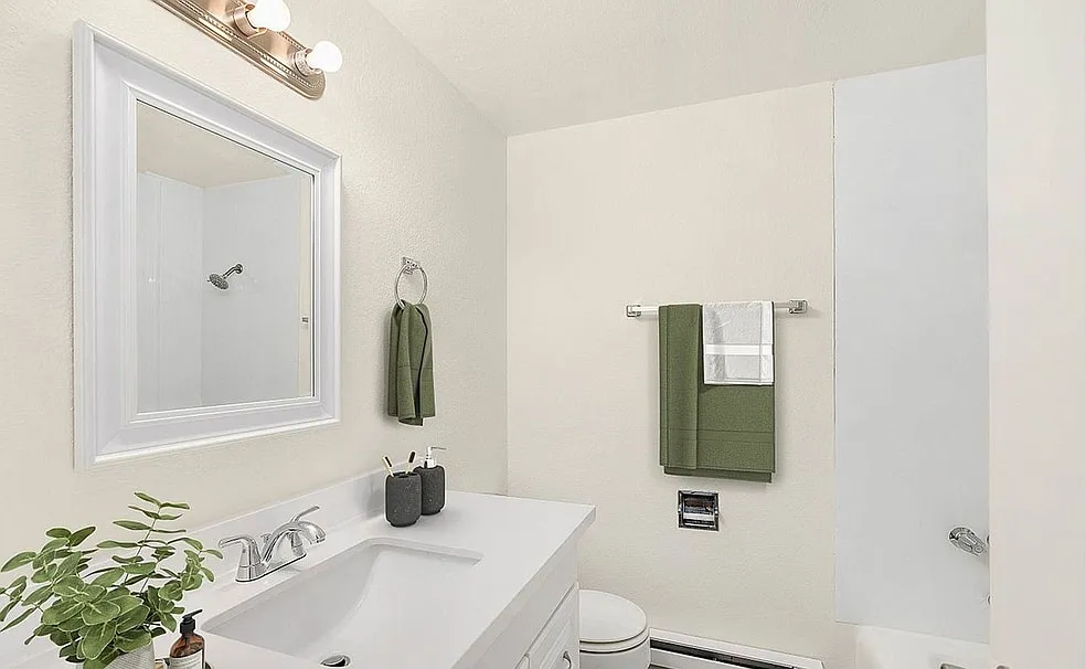 2 bed, 733 sqft, $1,800 — Photo 2