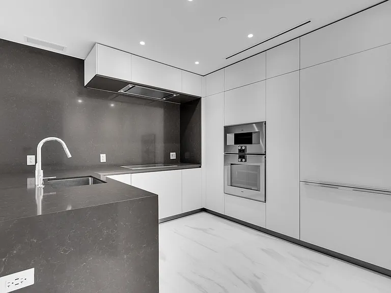 300 Biscayne Boulevard Way #3008 — Photo 4