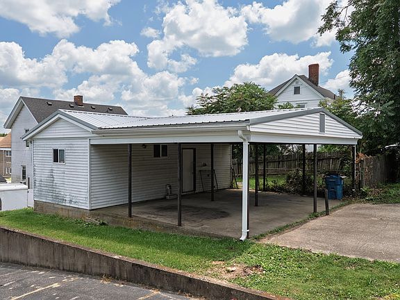 5th image of 303 N Main St