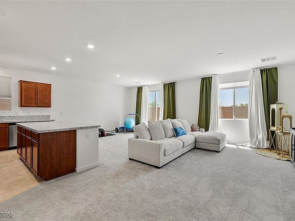 5th image of 6011 E Trevano Ave