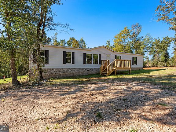 2nd image of 121 Oak Grv