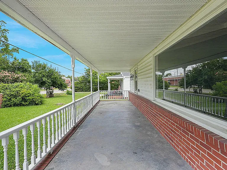 163 W Lillington St — Photo 2