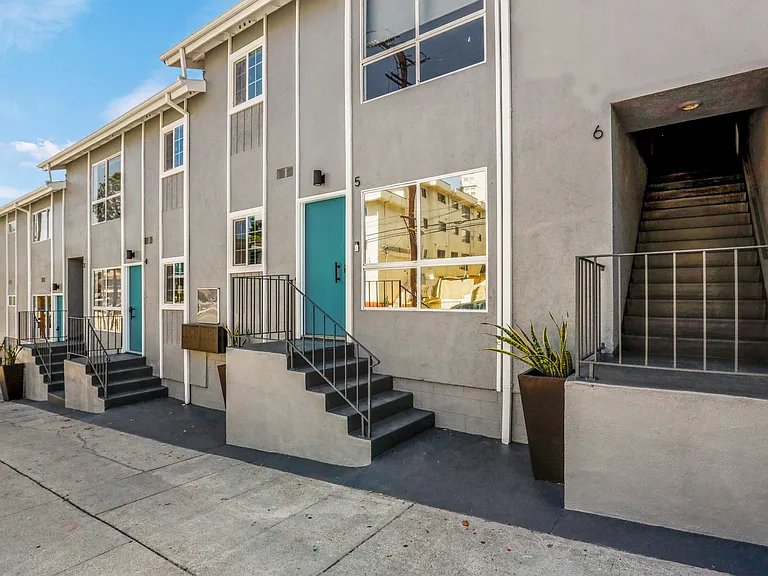 900 W College St — Photo 19