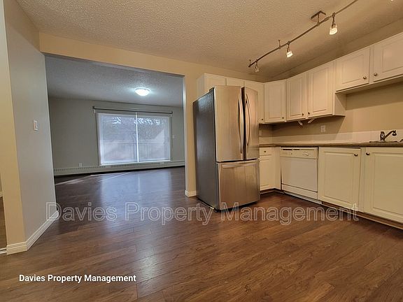 4th image of 10208 113th St NW #43