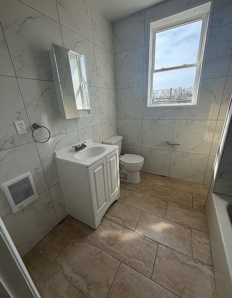 2 bed, 600 sqft, $1,000 — Photo 2