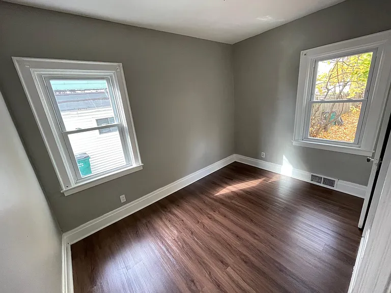 524 Woodlawn Ave #1 — Photo 9