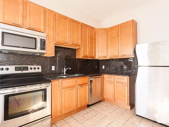 5th image of 941 W Windsor Ave #822