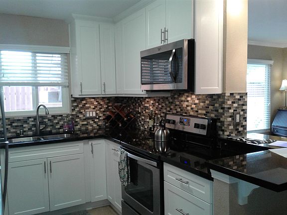 3rd image of 4411 Louisiana St