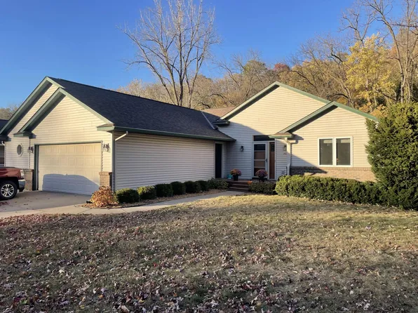 702 Hallstrom Dr, Red Wing, MN 55066