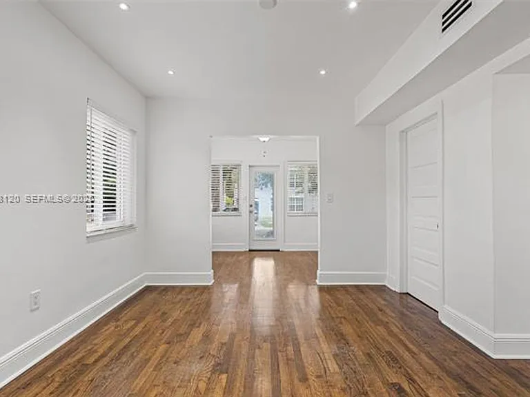 3500 Ponce De Leon Blvd #3500 — Photo 18